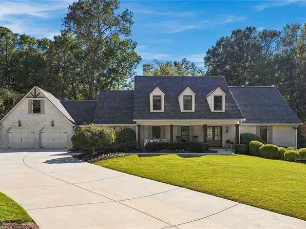 785 Oakhaven Dr, Roswell, GA 30075