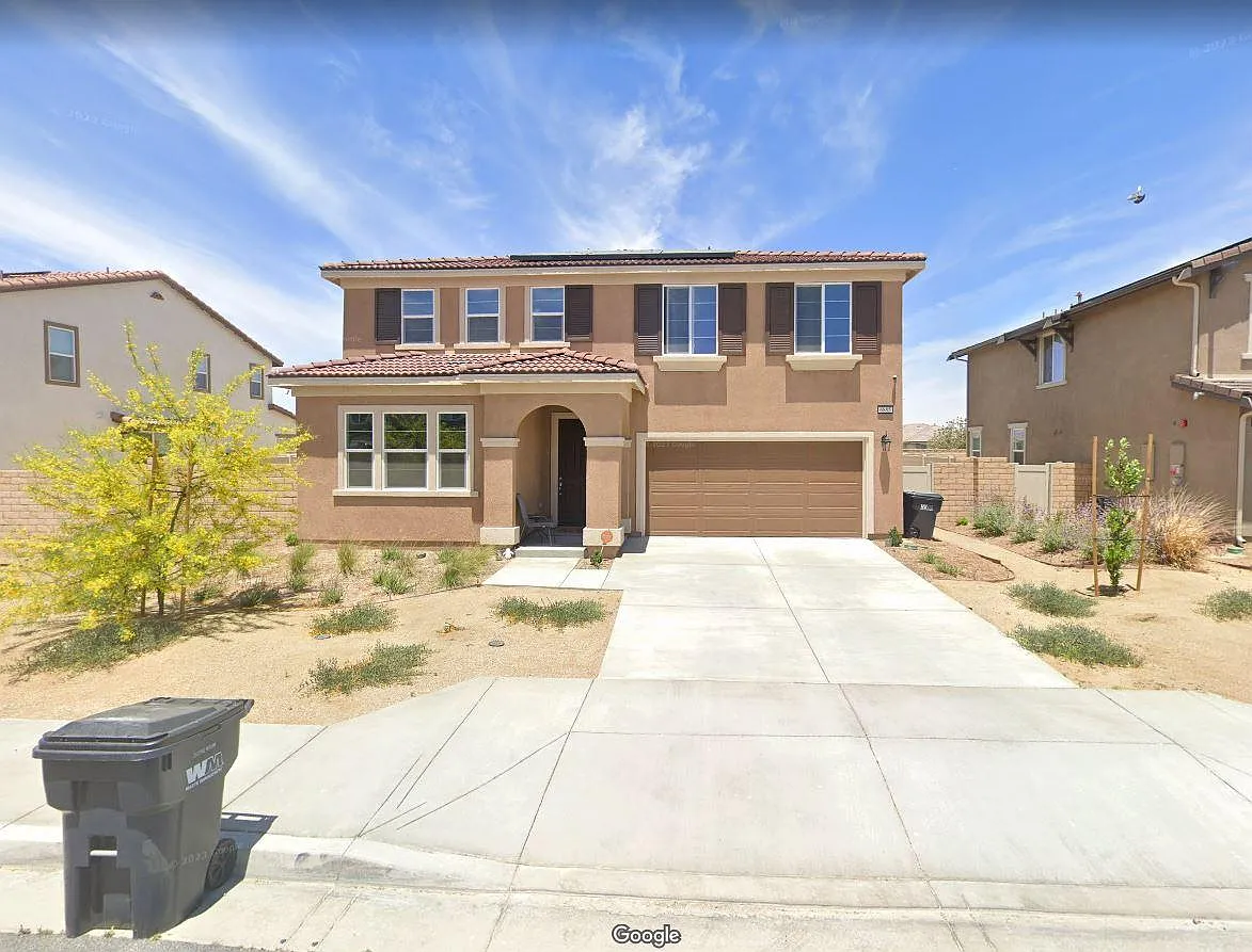 4 bed, 2700 sqft, $3,900 — Photo 1