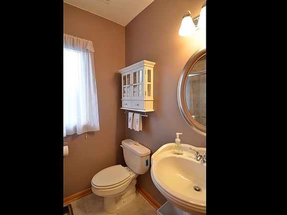 4th image of 10337 S Parkside Ave Unit 2C