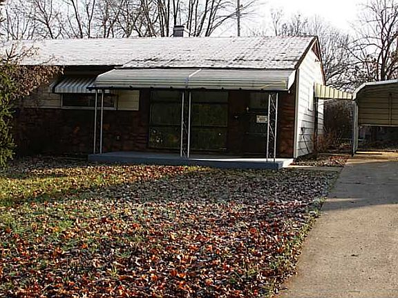 2nd image of 605 Crescent Dr