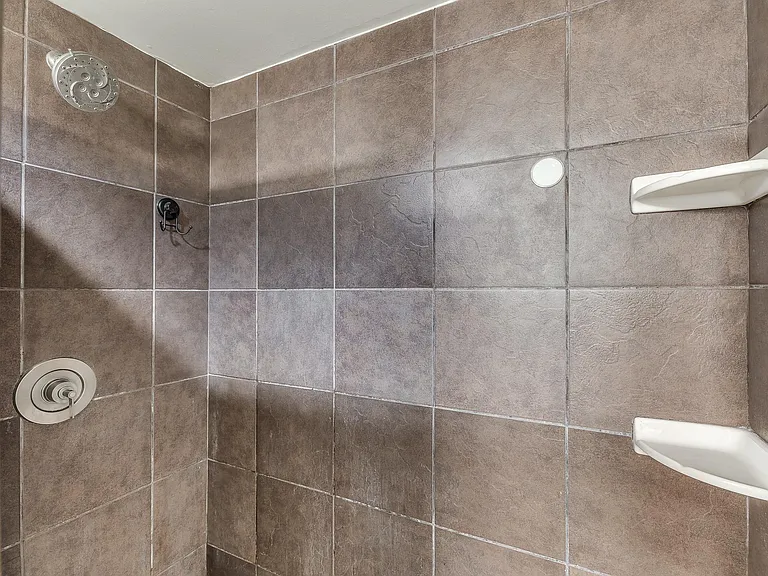 1209 N Harvey Ave #303 — Photo 9