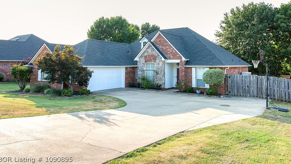 1st image of 3340 Osprey Dr