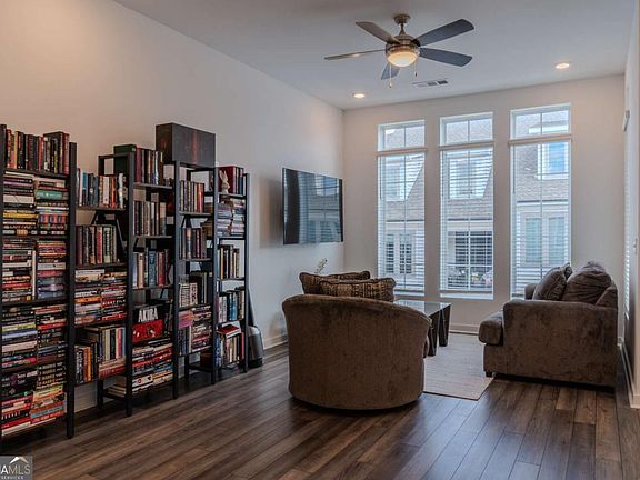 4th image of 133 Devore Rd