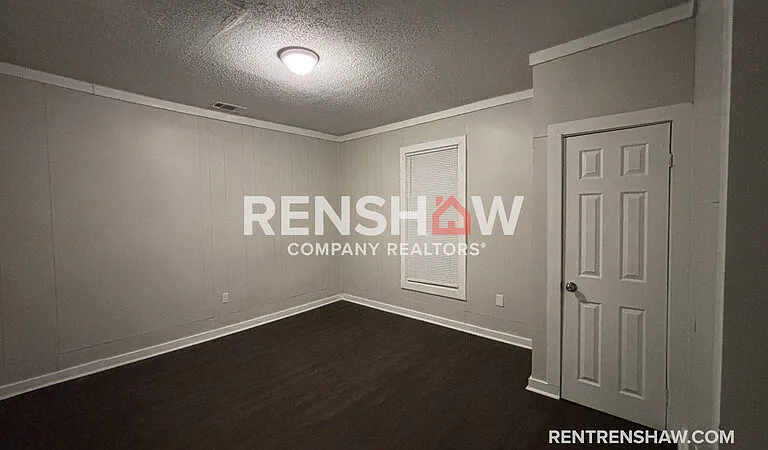 689 Baltimore St — Photo 6