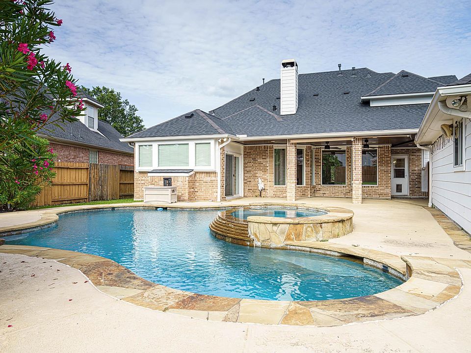 1st image of 6331 Collina Springs Ct