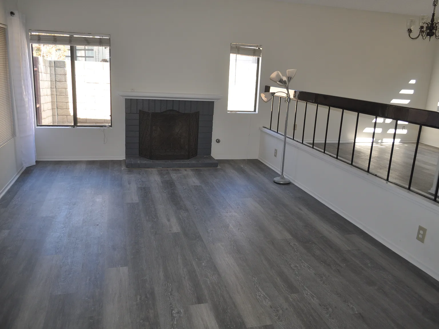 4 bed, 2600 sqft, $4,600 — Photo 3