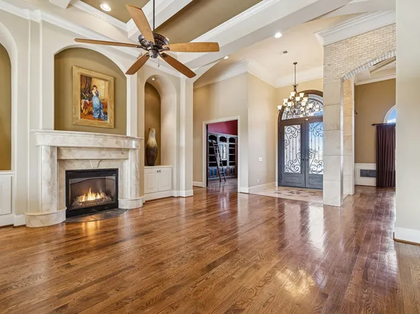 2133 Gorden Xing, Gallatin, TN 37066