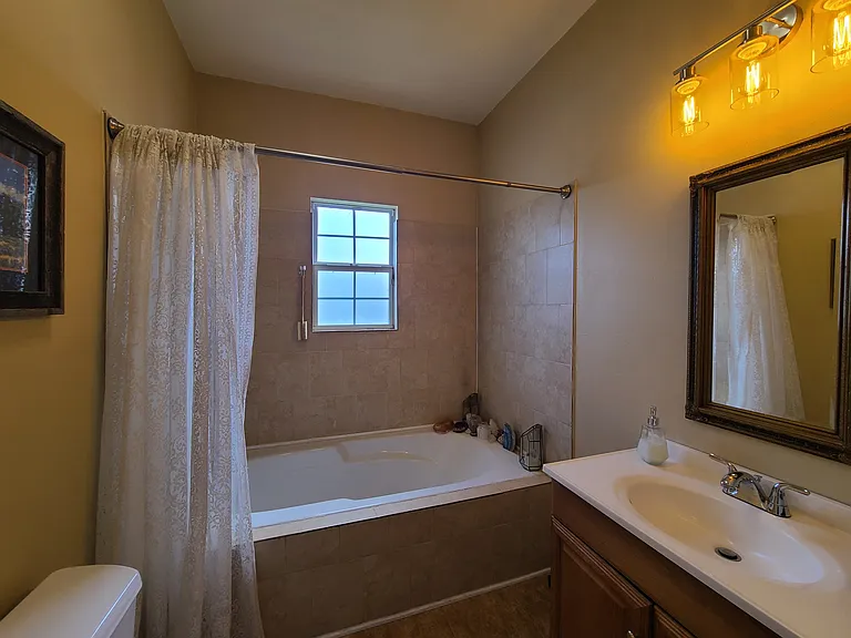 1920 Brutus St — Photo 7