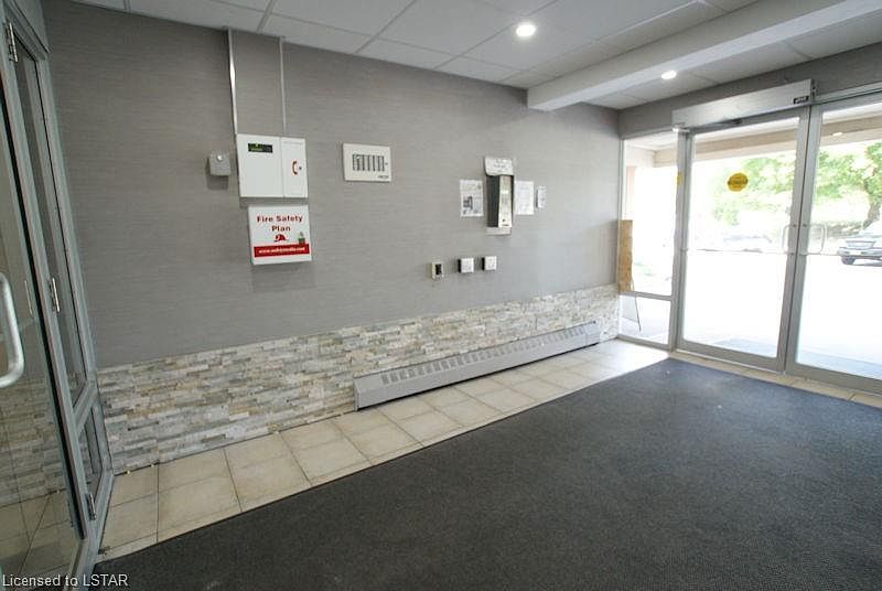 2nd image of 563 Mornington Ave #909
