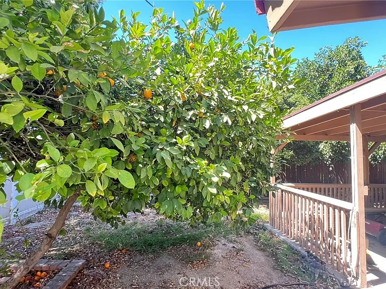 26062 Reynolds St — Photo 32