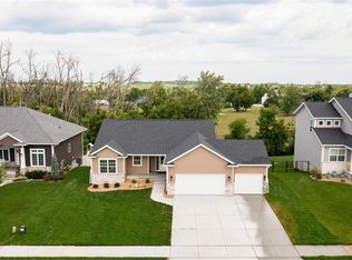 7202 Country Ridge Dr NW, Palo, IA 52324