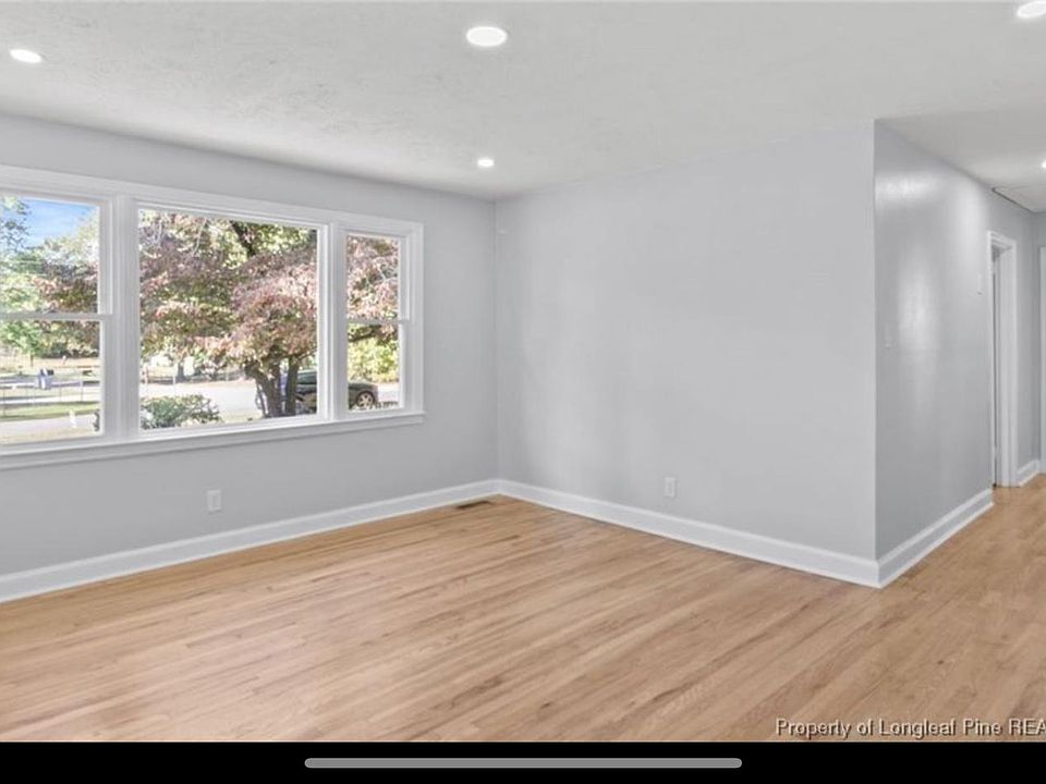1st image of 119 Bremer St