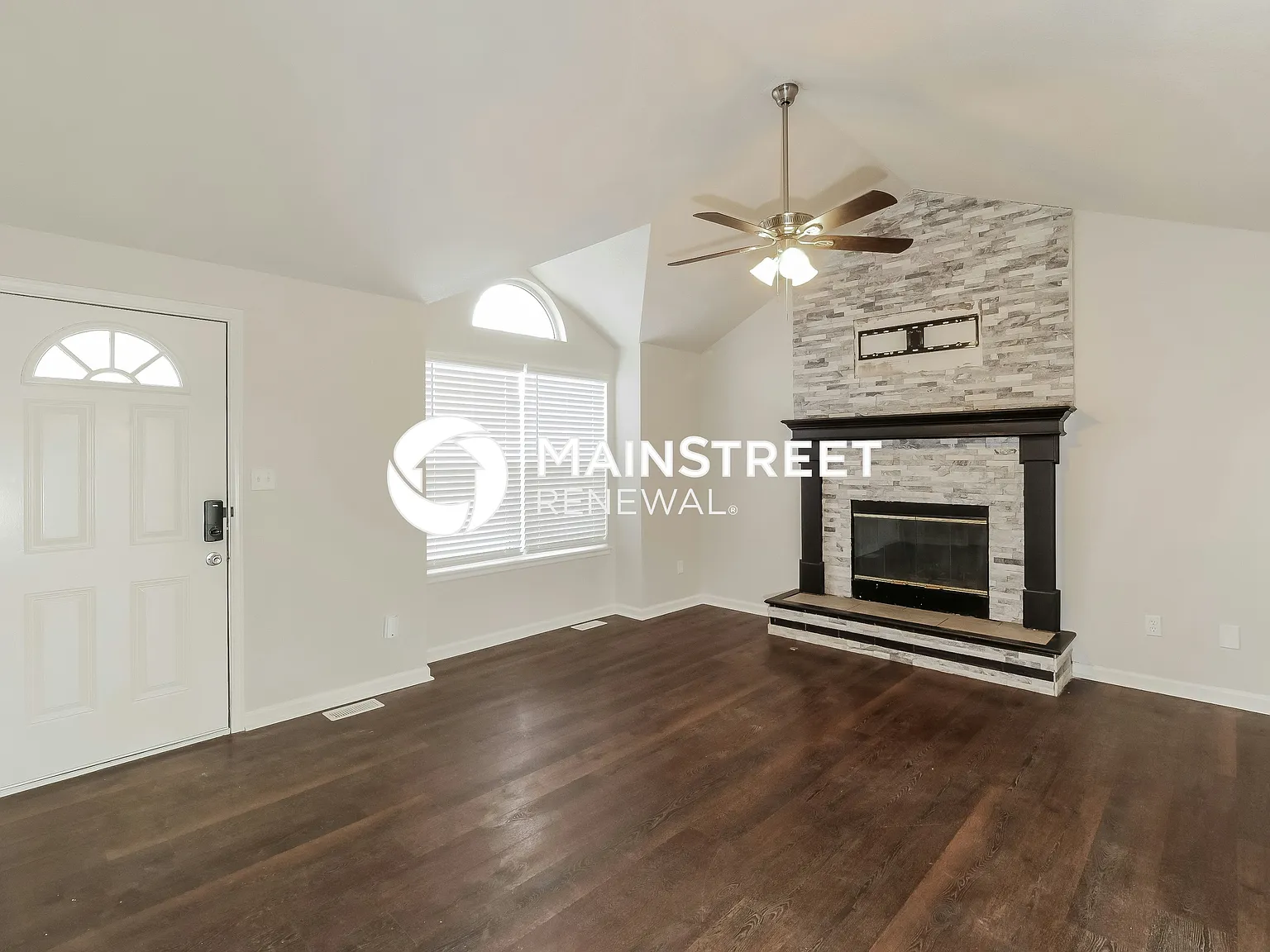 1432 N W Foxboro Rd — Photo 4