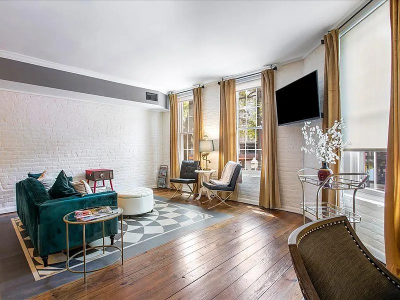 1 bed, 900 sqft, $2,000 — Photo 3