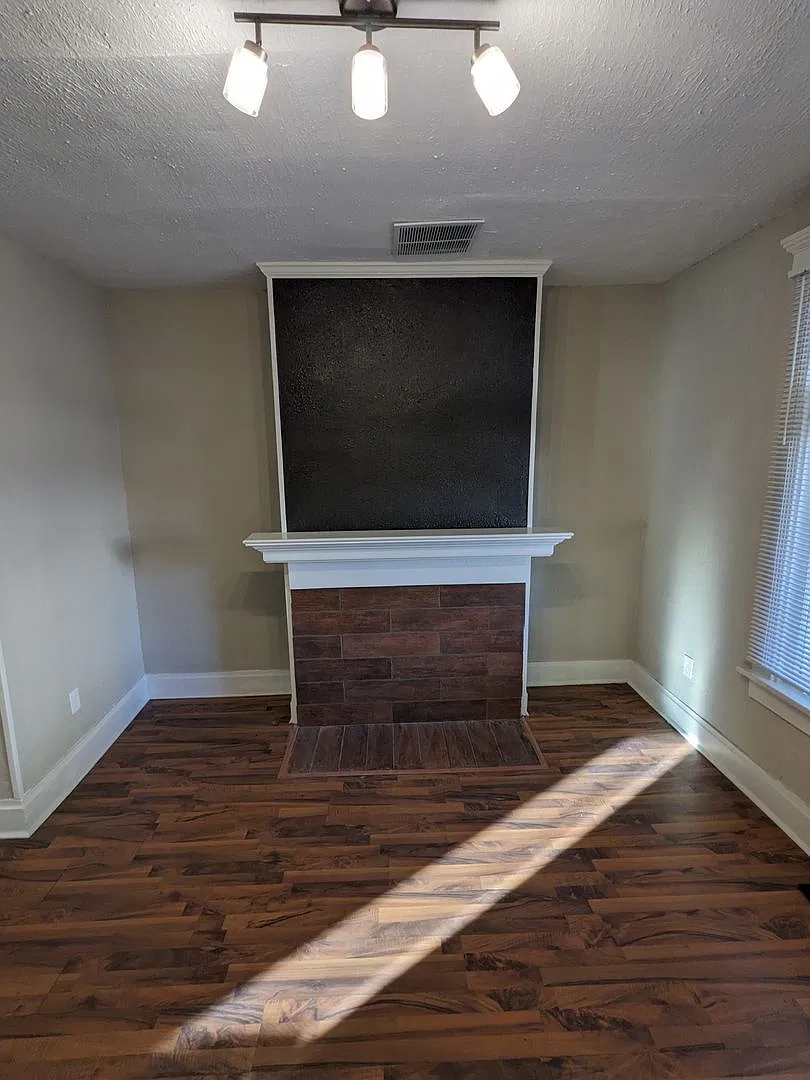 4-Bedroom Home Near German Village & Downtown Columbus! — Photo 3