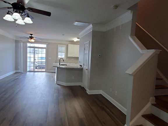 5th image of 121 Walnut Cove Dr APT C