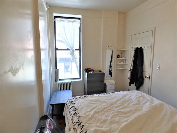 4th image of 300 E 82nd St APT 2E
