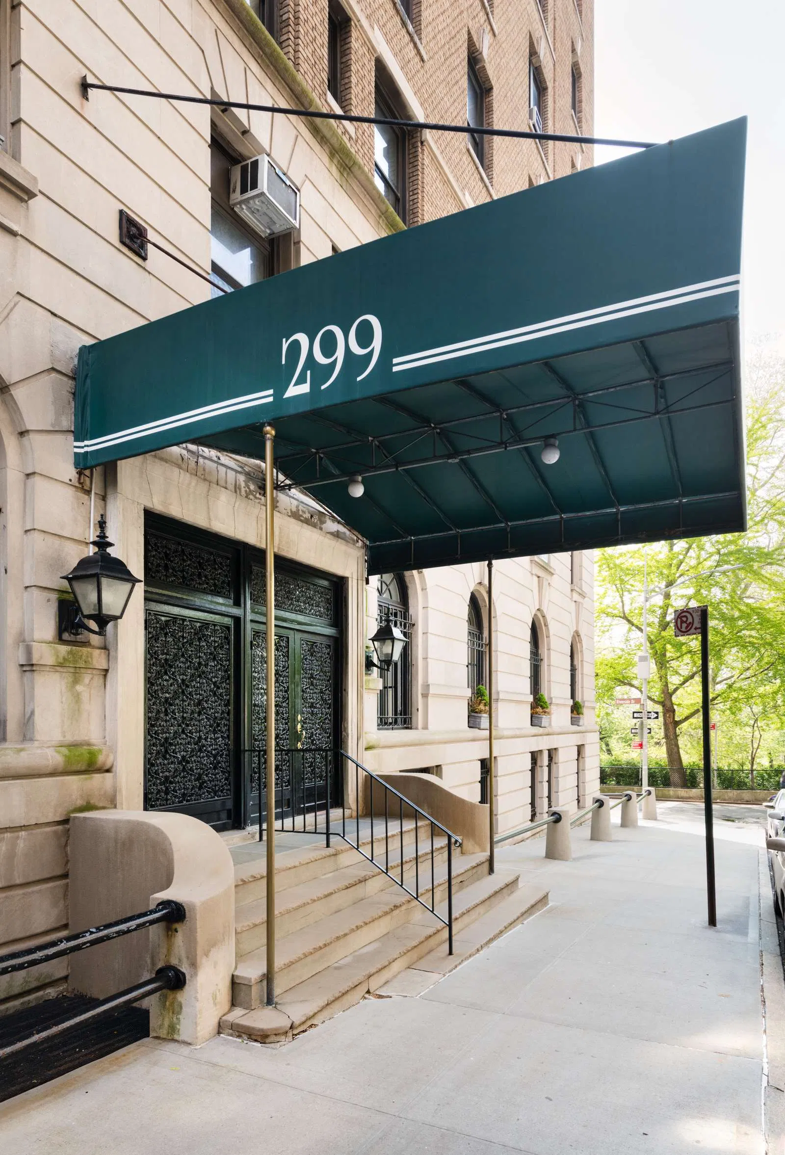 299 Riverside Drive #11C in Upper West Side, Manhattan | StreetEasy