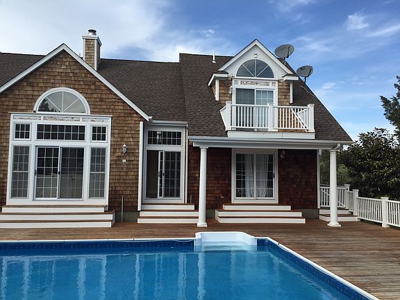 4th image of 10 Bay Meadow Ln