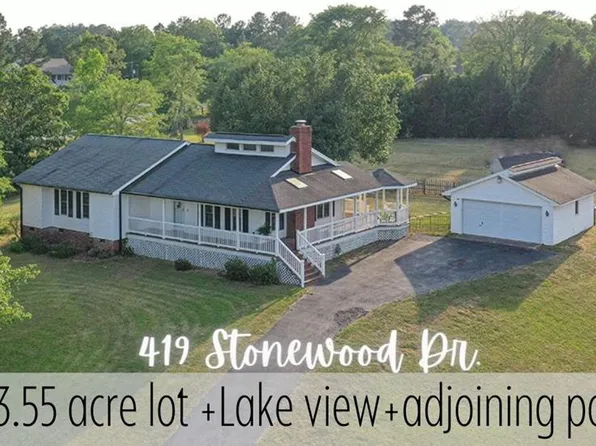 419 Stonewood Dr, Greenwood, SC 29649