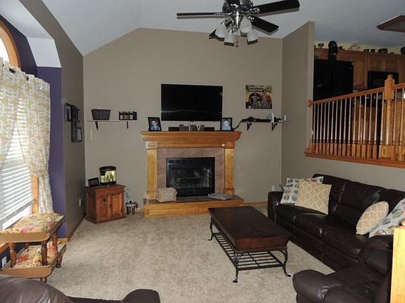 5th image of 1009 Clover Ct