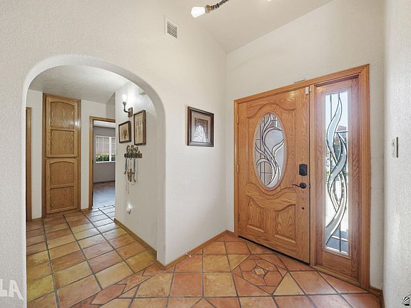 2nd image of 1464 W 32nd Pl