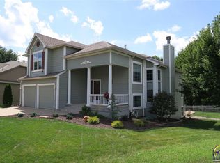 3383 SW Westport Dr, Topeka, KS 66614