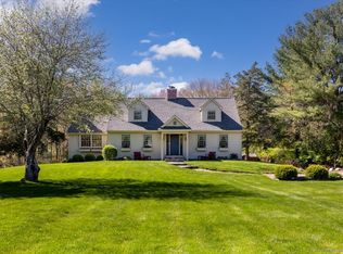 24 Sunset Dr, Old Lyme, CT 06371