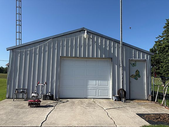 3rd image of 9689 N Grand Lake Hwy