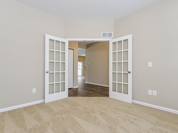 3rd image of 3232 Oakmont Dr