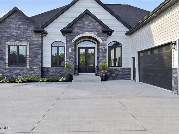 2nd image of 30316 Jacqueline Pl