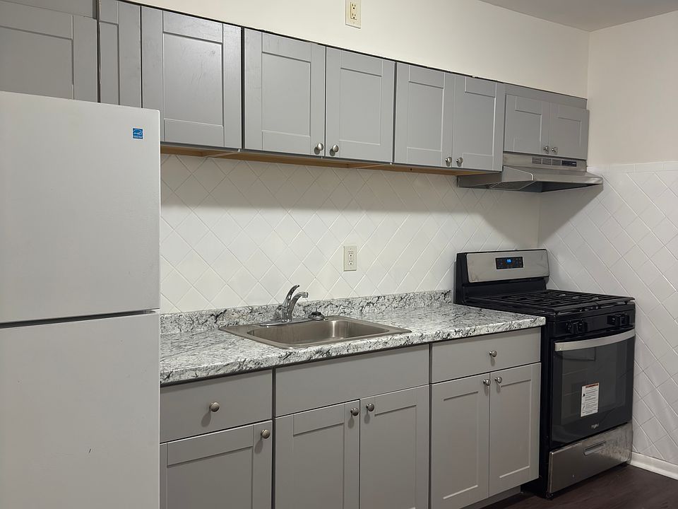 1st image of 263 E 198th St #1