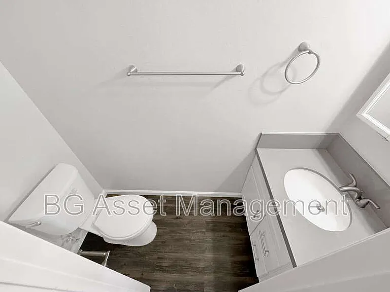 110 Avian Dr — Photo 5
