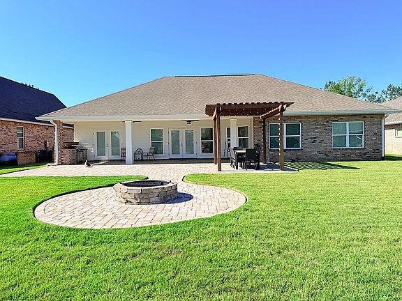 3rd image of 3220 Southfork Dr
