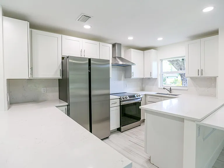 225 Georgetown Blvd — Photo 18