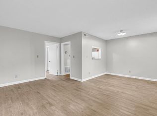 320 8th St N., Columbus, MS 39701