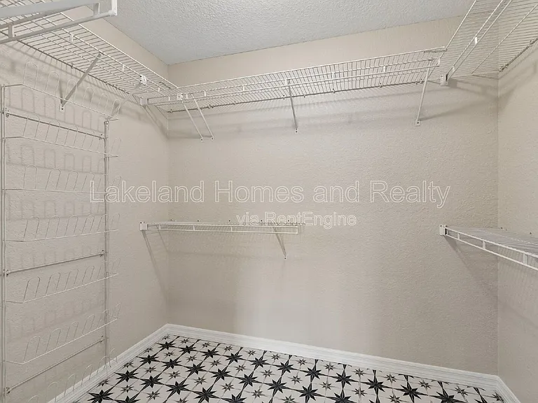 95 Woodside Dr — Photo 32