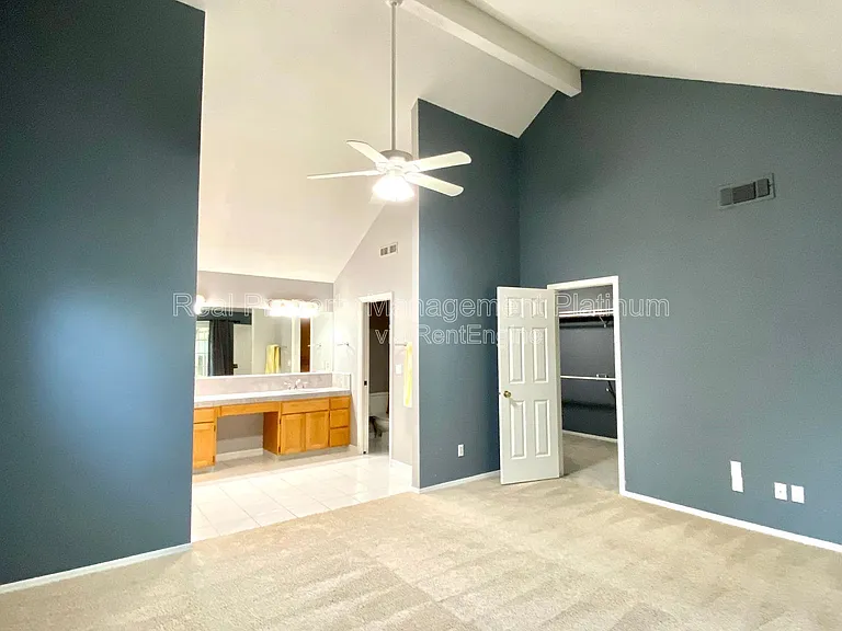 672 W Ellery Ave — Photo 17