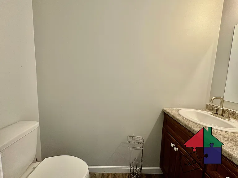 39 Cornelia Ct — Photo 8