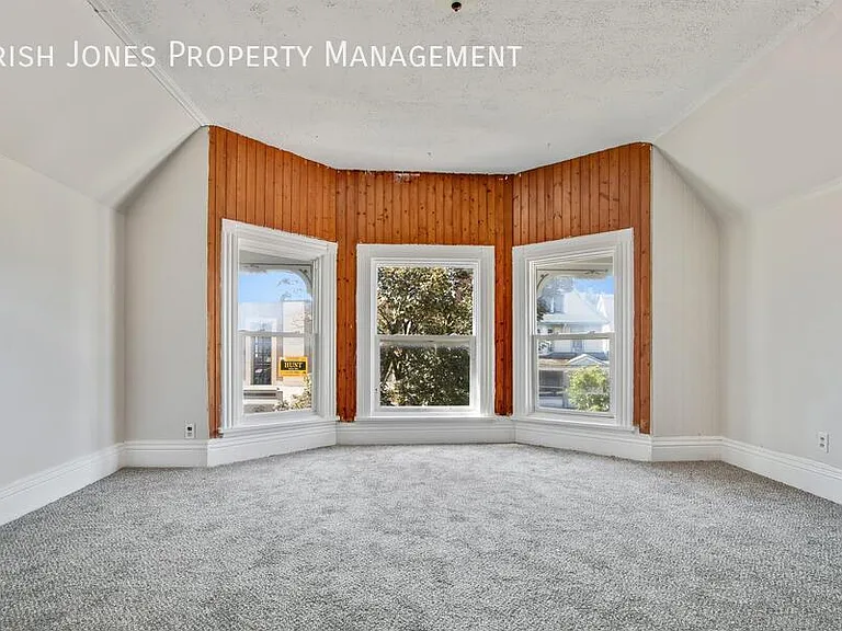 222 W Ferry St — Photo 21