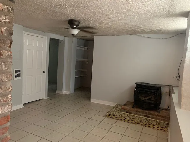 Living Room with fireplace (unfurnished)