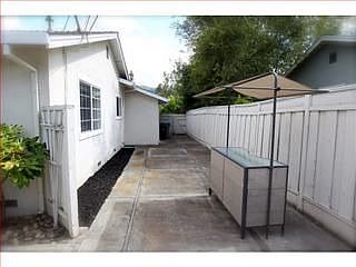 5th image of 2407 De Soto Dr