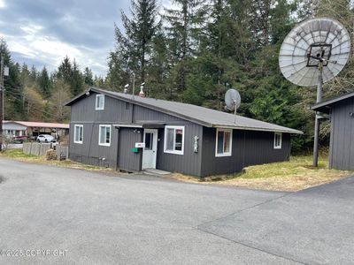 6043 Roosevelt Dr, Ketchikan, AK, 99901