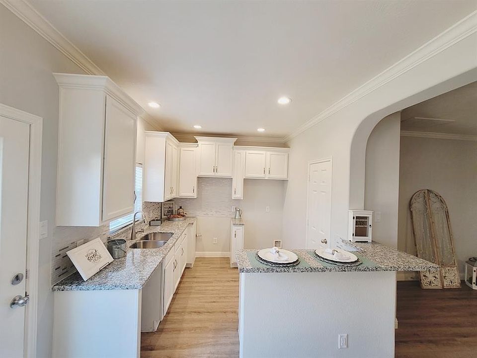1st image of 6135 Yorktown Meadow Ln