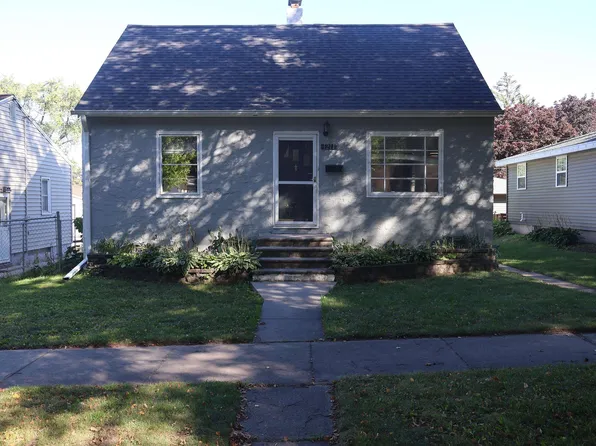 1211 S Greenwood Ave, Green Bay, WI 54304