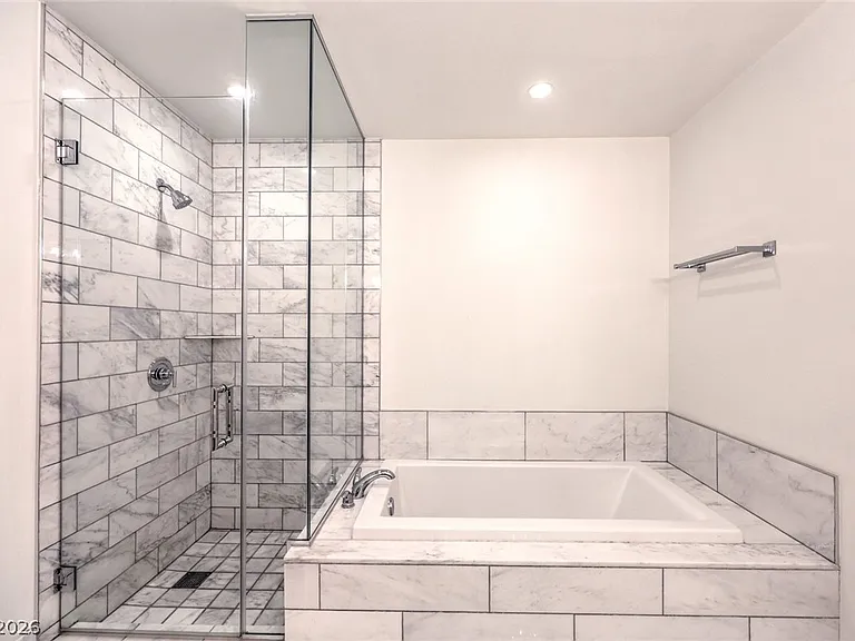 4471 Dean Martin Dr #307 — Photo 5