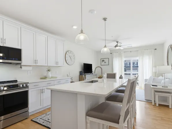 401 Emery Ln Unit 106, Sudbury, MA 01776
