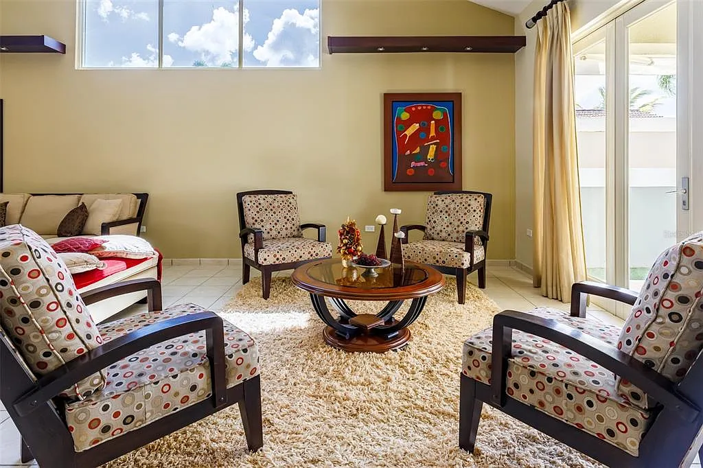 3 bed, 3.5 bath, 3200 sqft, $6,450 — Photo 3