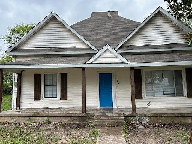 4 bed, 1382 sqft, $1,995 — Photo 1