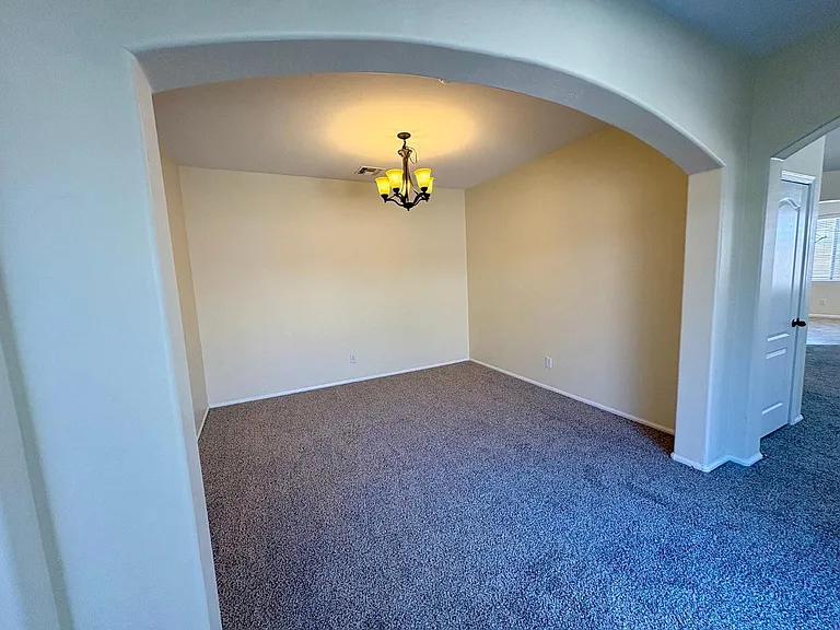 16126 W Meade Ln — Photo 7
